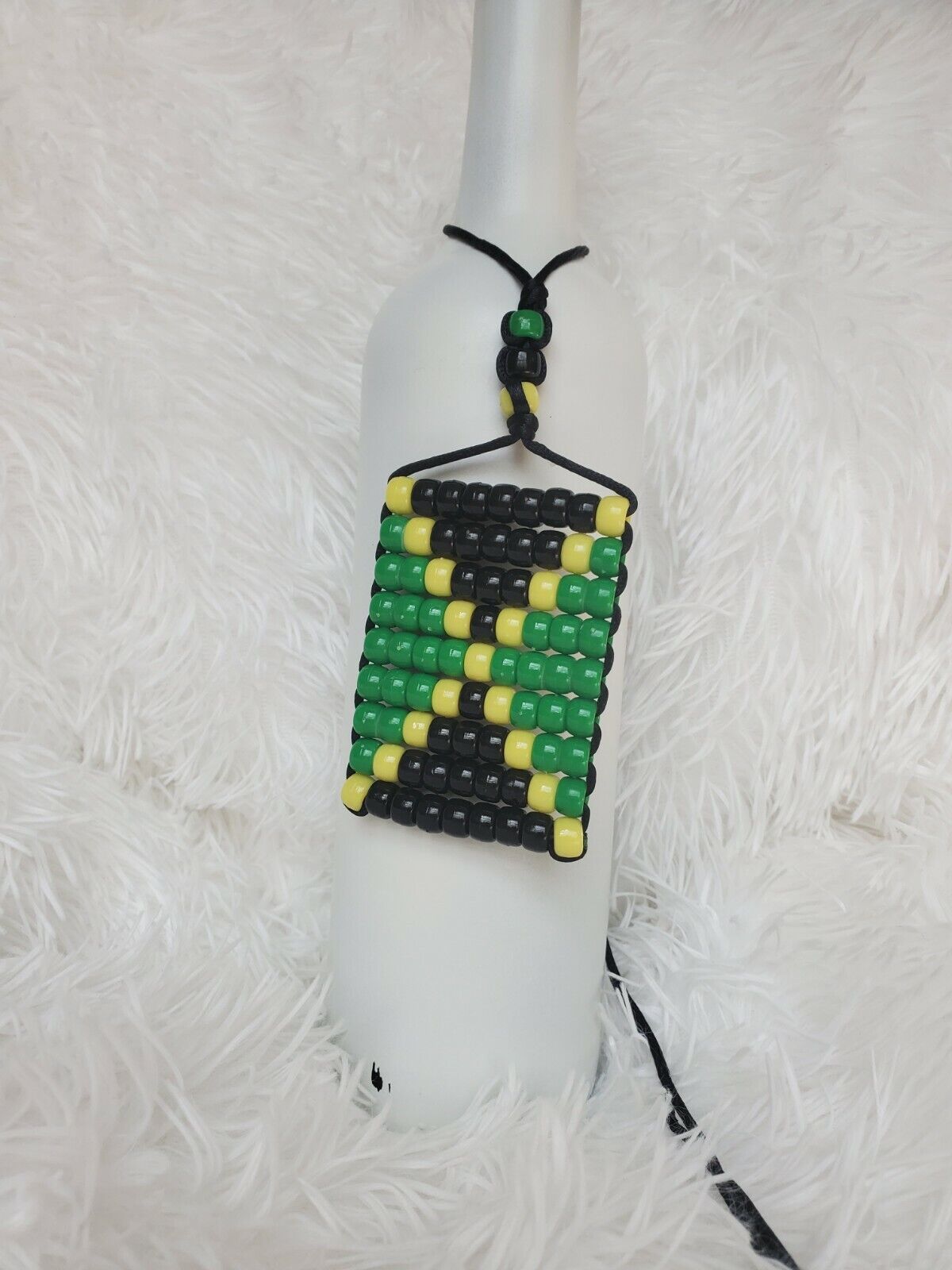 Jamaican Flag. Reggae Girls Beaded Flag 2.5" x 3". Adjustable